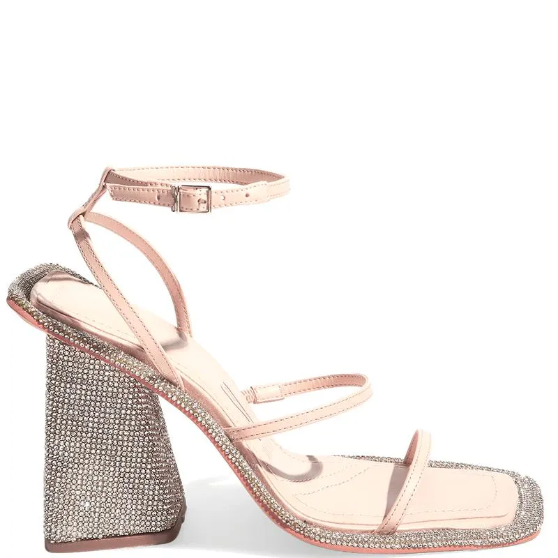 Sandália de Tiras Bege Shiny Lolla de Salto Alto Grosso e Vira com Briho de Strass