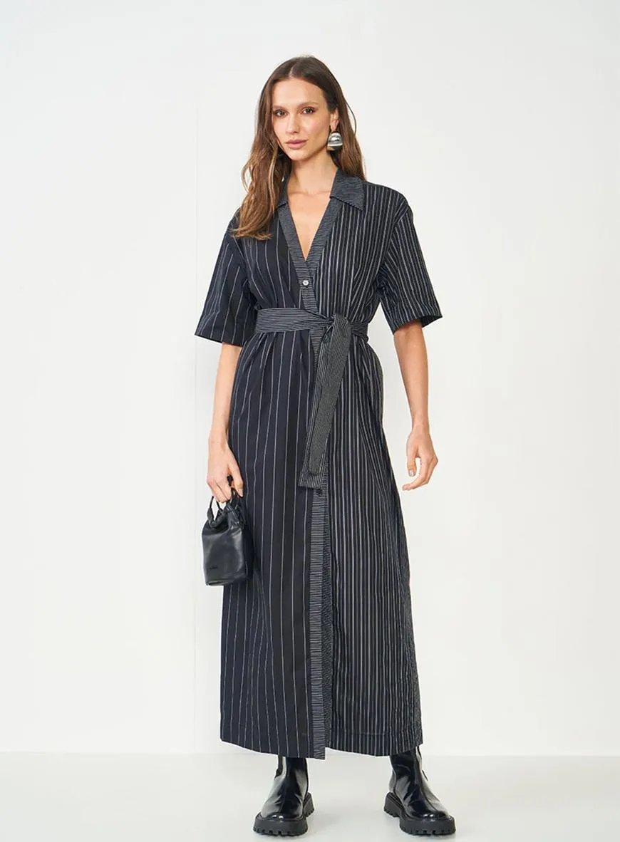 Vestido Alfaiataria Listrado Com Faixa