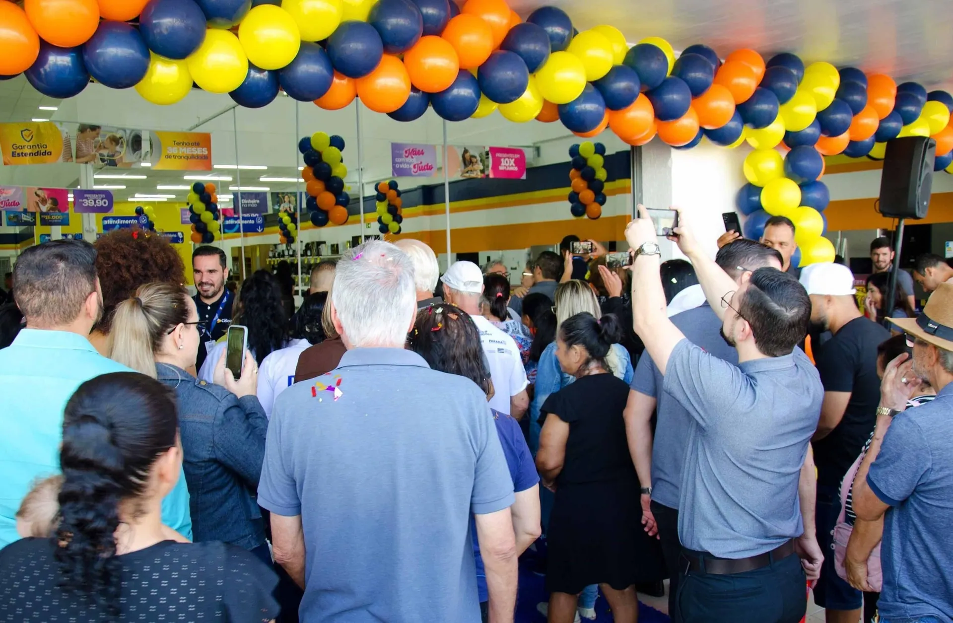 Encarte de Catálogo Lojas Colombo 7 de maio até 14 de maio 2025 - Pagina 2