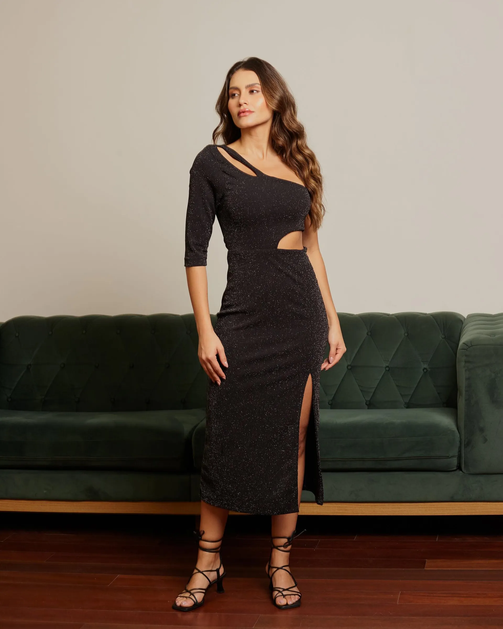 Vestido lurex 1 ombro gota fendão