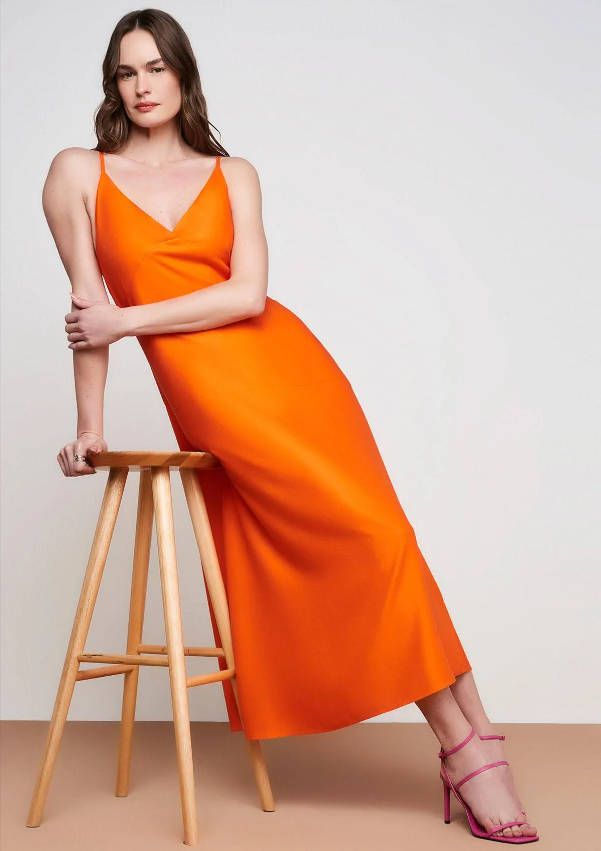 Vestido Midi Em Viscose Evasê - Laranja