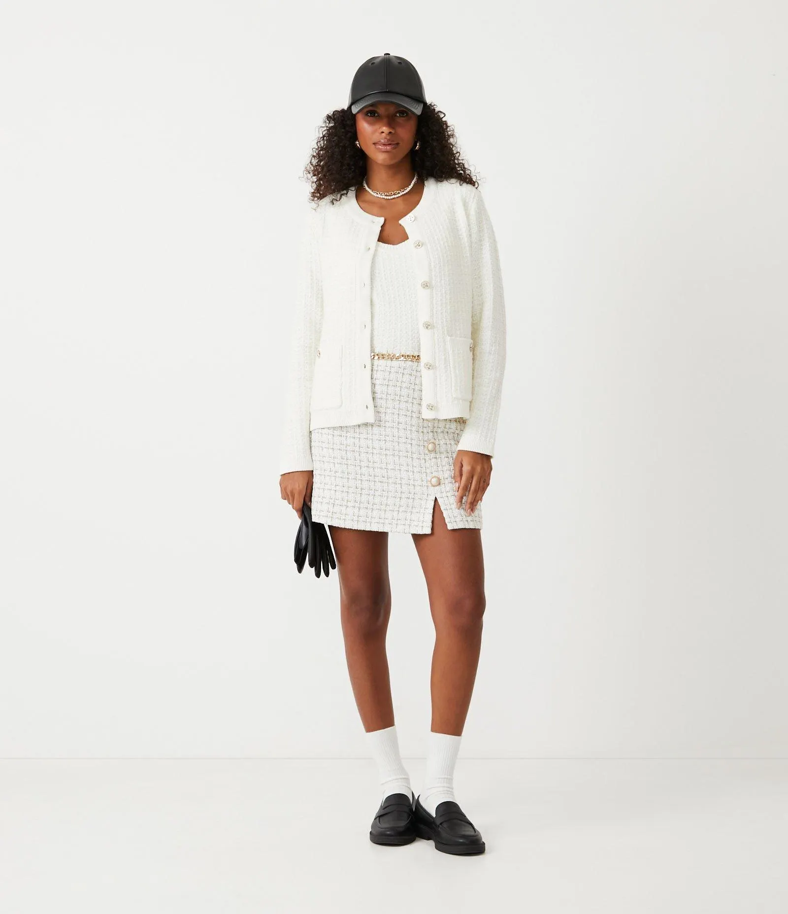 Saia em Tweed Estampada com Botões e Mini Fendinha Frontal Branco Neve