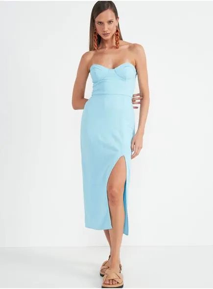 Vestido Midi Slim Com Fenda