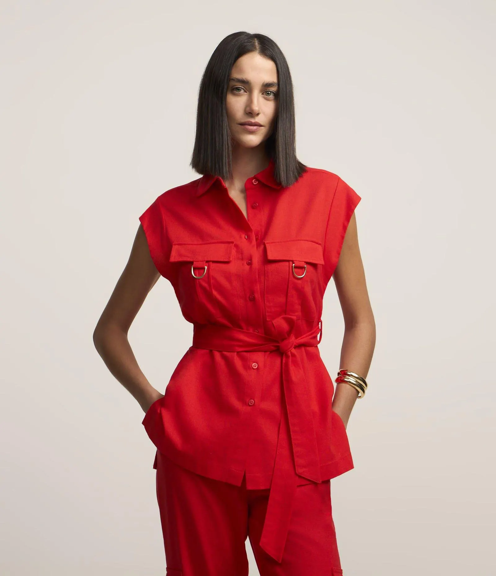 Camisa em Viscose com Bolsos Frontais Vermelho