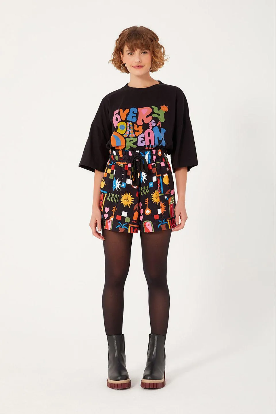 Short Moletom Estampa Xadrez Místico