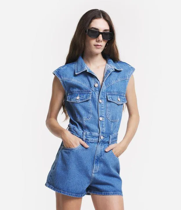Macaquinho Jeans com Recortes e Bolsos Azul