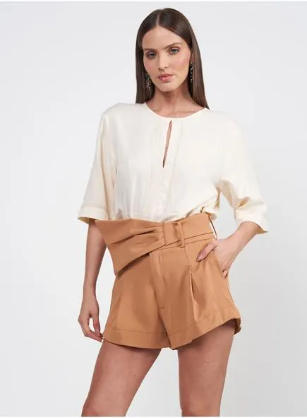 Blusa Loose Com Recortes