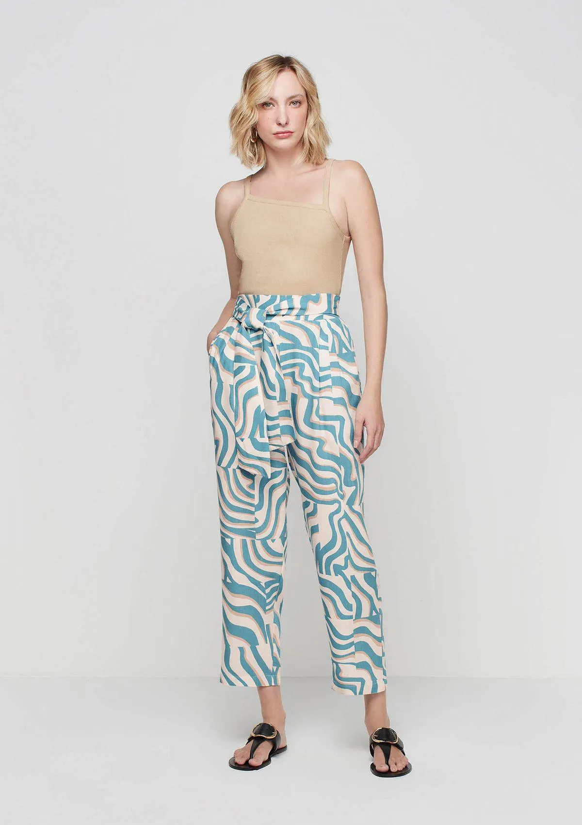 Calça Carrot Cintura Alta Em Viscose - Azul