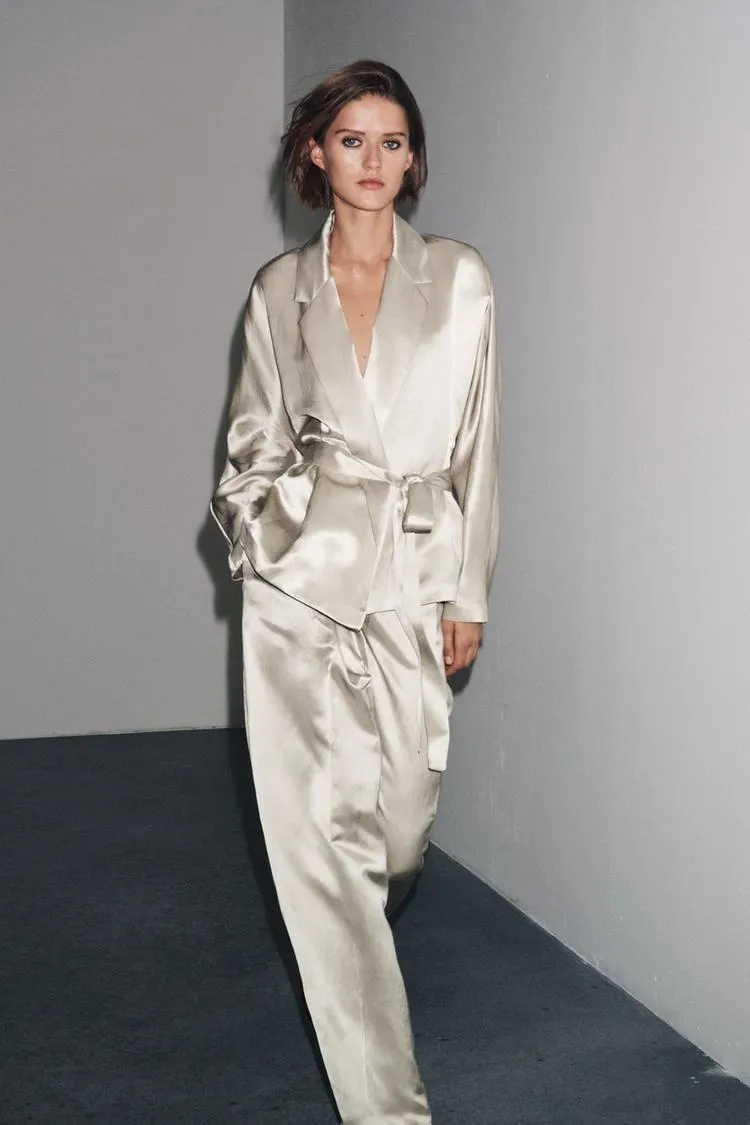 BLAZER ACETINADO COM CINTO ZW COLLECTION LIMITED EDITION