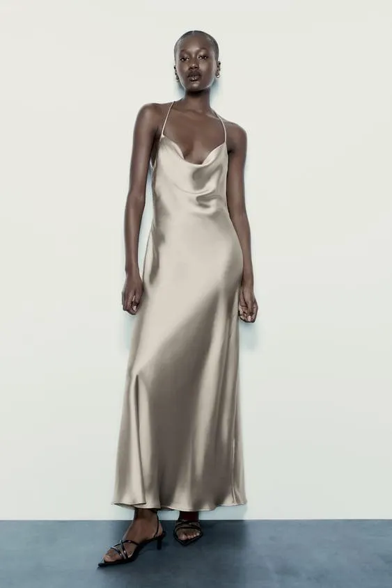 VESTIDO ACETINADO TIPO LINGERIE