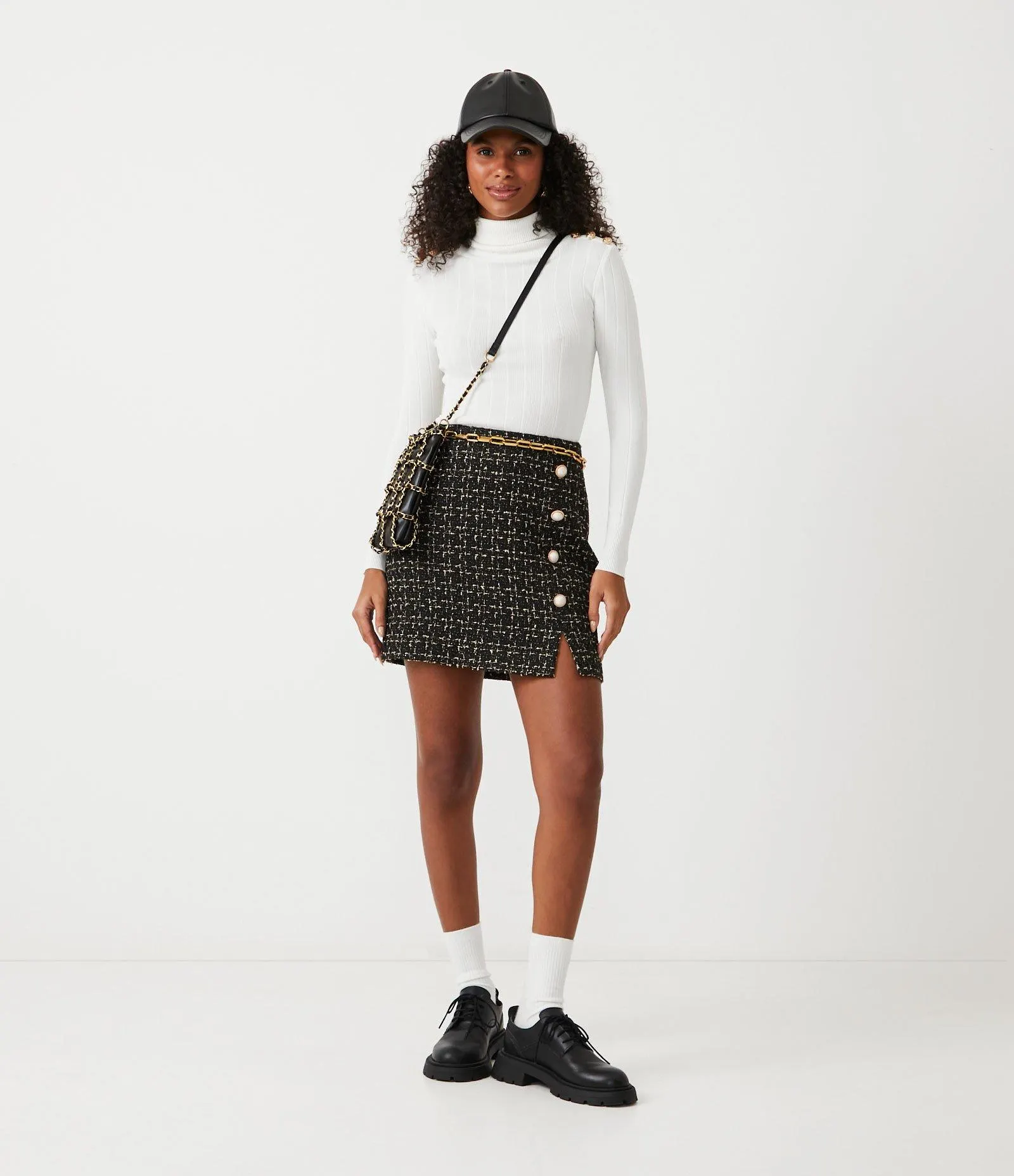 Saia em Tweed Estampada com Botões e Mini Fendinha Frontal Preto