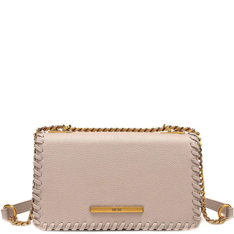 Bolsa Flap Bag Tiracolo Texturizada com Detalhes Trançados Bege e Alça de Corrente Dourada