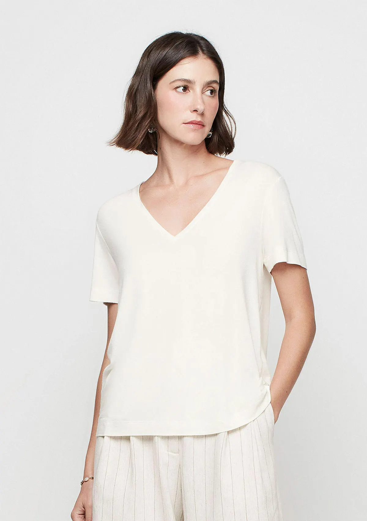 Blusa Decote V Alongada Em Viscose - Off White