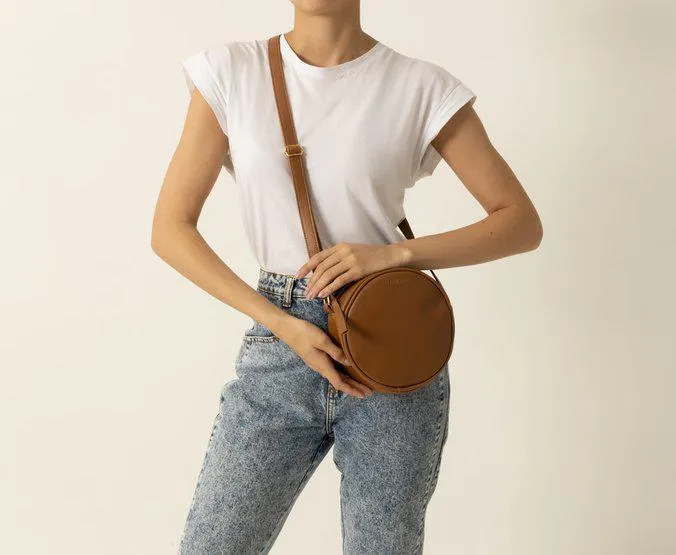 Bolsa Crossbody Marrom Redonda Pequena