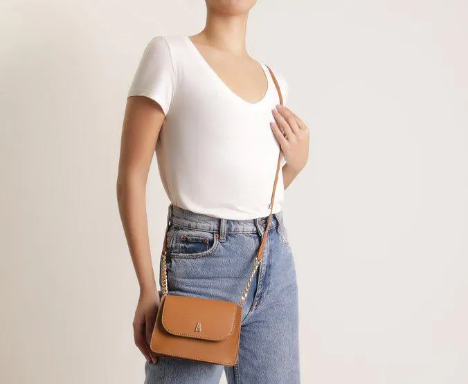 Bolsa Crossbody Mini Marrom Texturizada