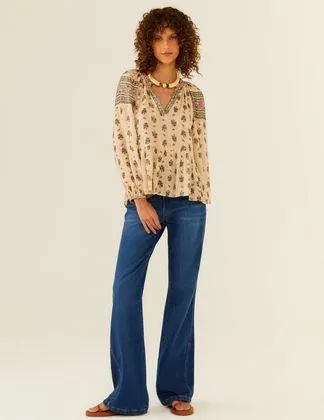 Calça Jeans Flare Nesgas