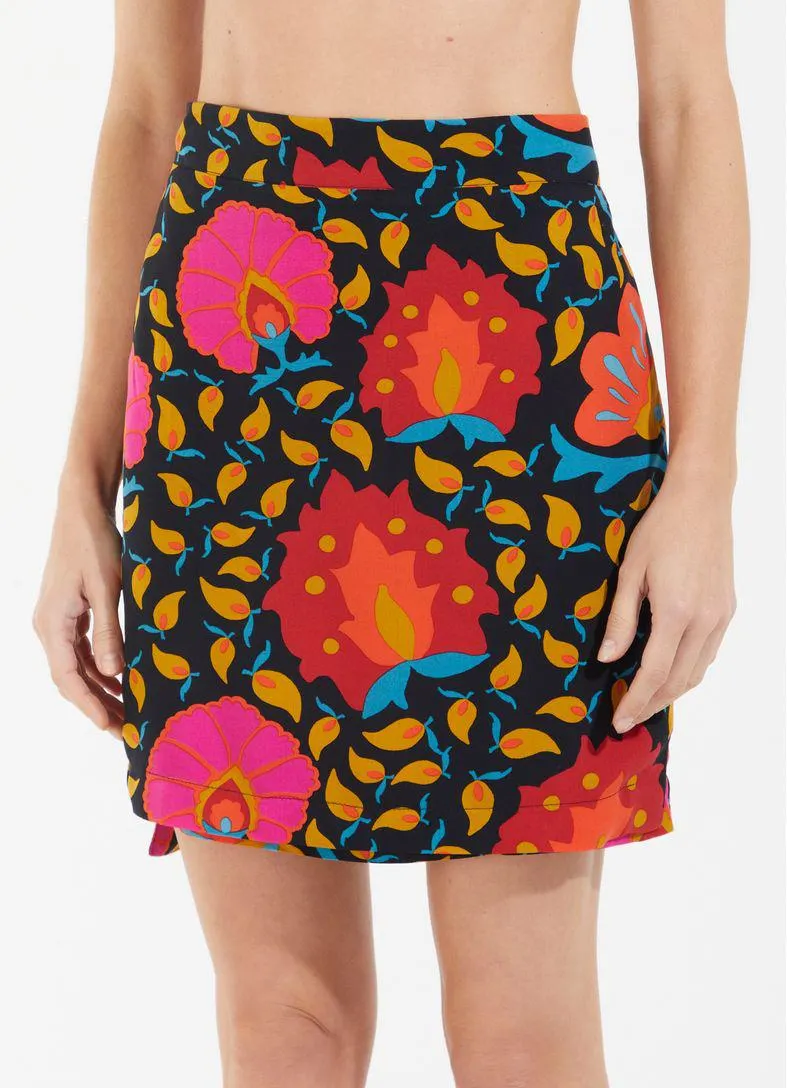 Saia curta transpassada estampada infusão