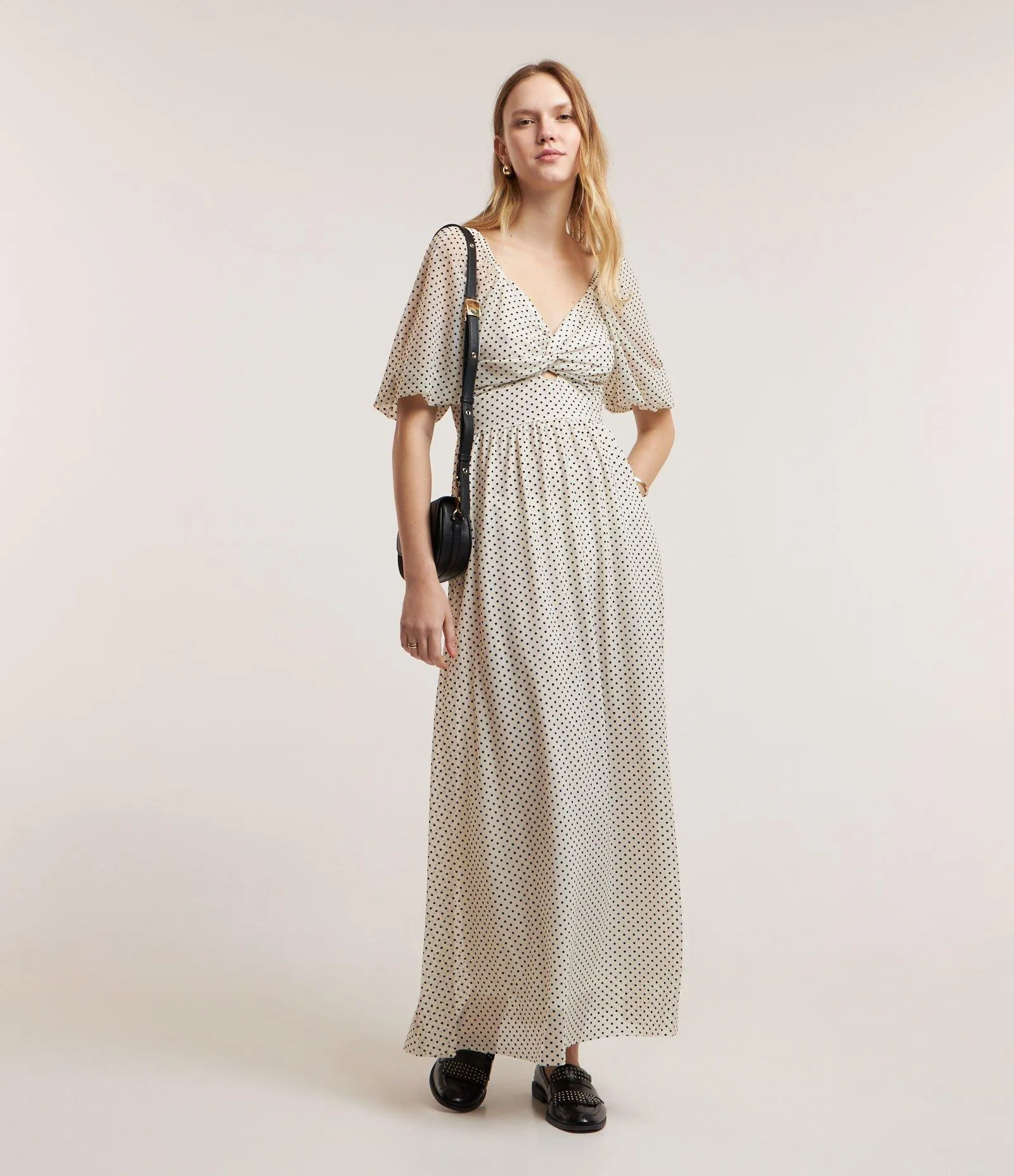 Vestido Midi Manga 3/4 em Tule com Franzido no Decote V Off White