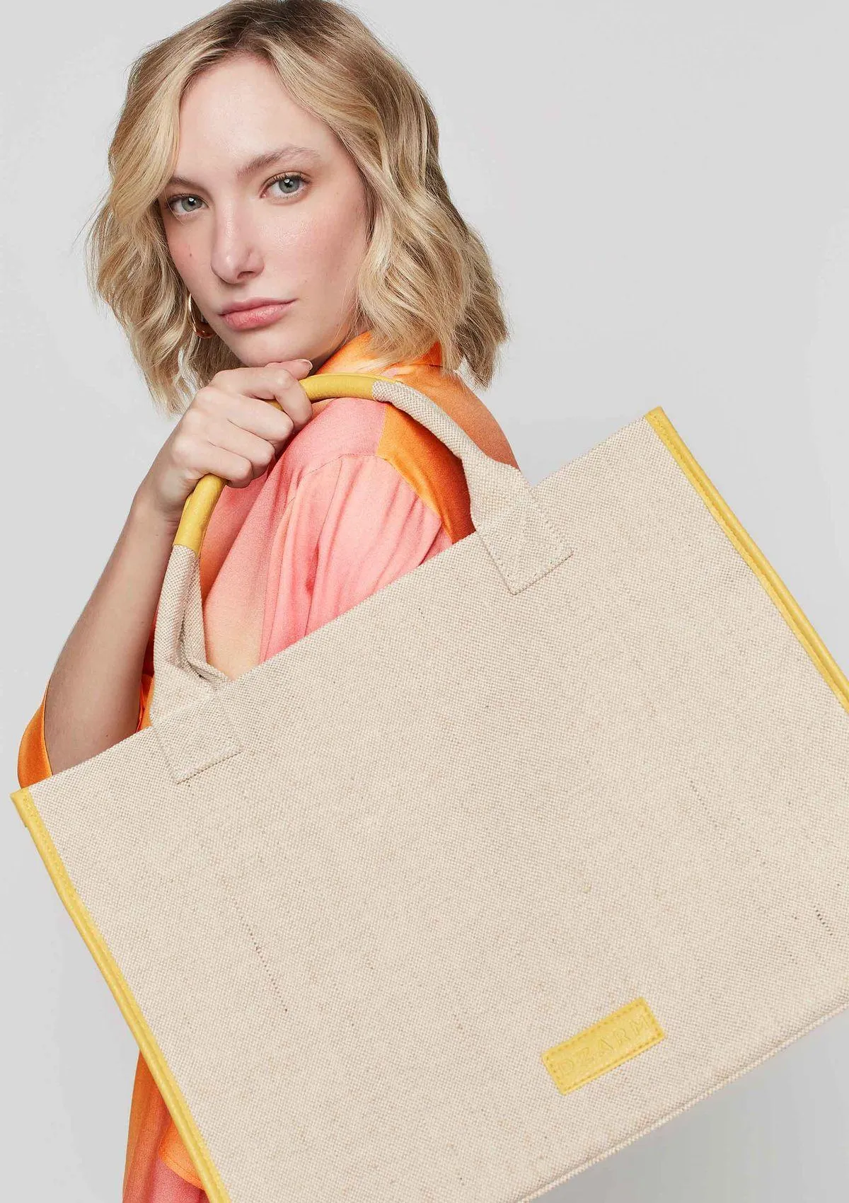 Bolsa Tote Em Tecido Rústico - Amarelo