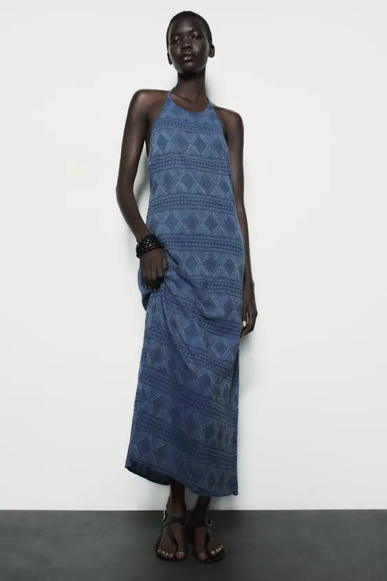 VESTIDO COM MIÇANGAS