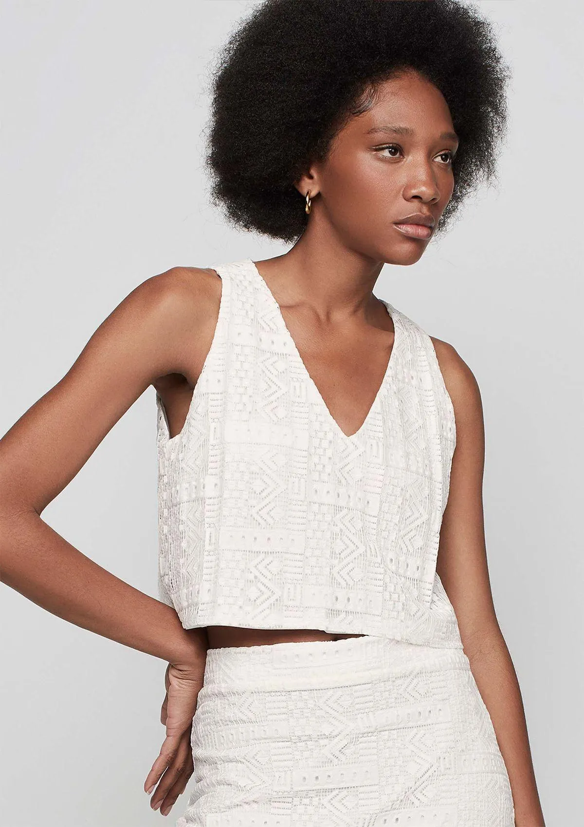 Regata Cropped Decote V Em Renda - Off White