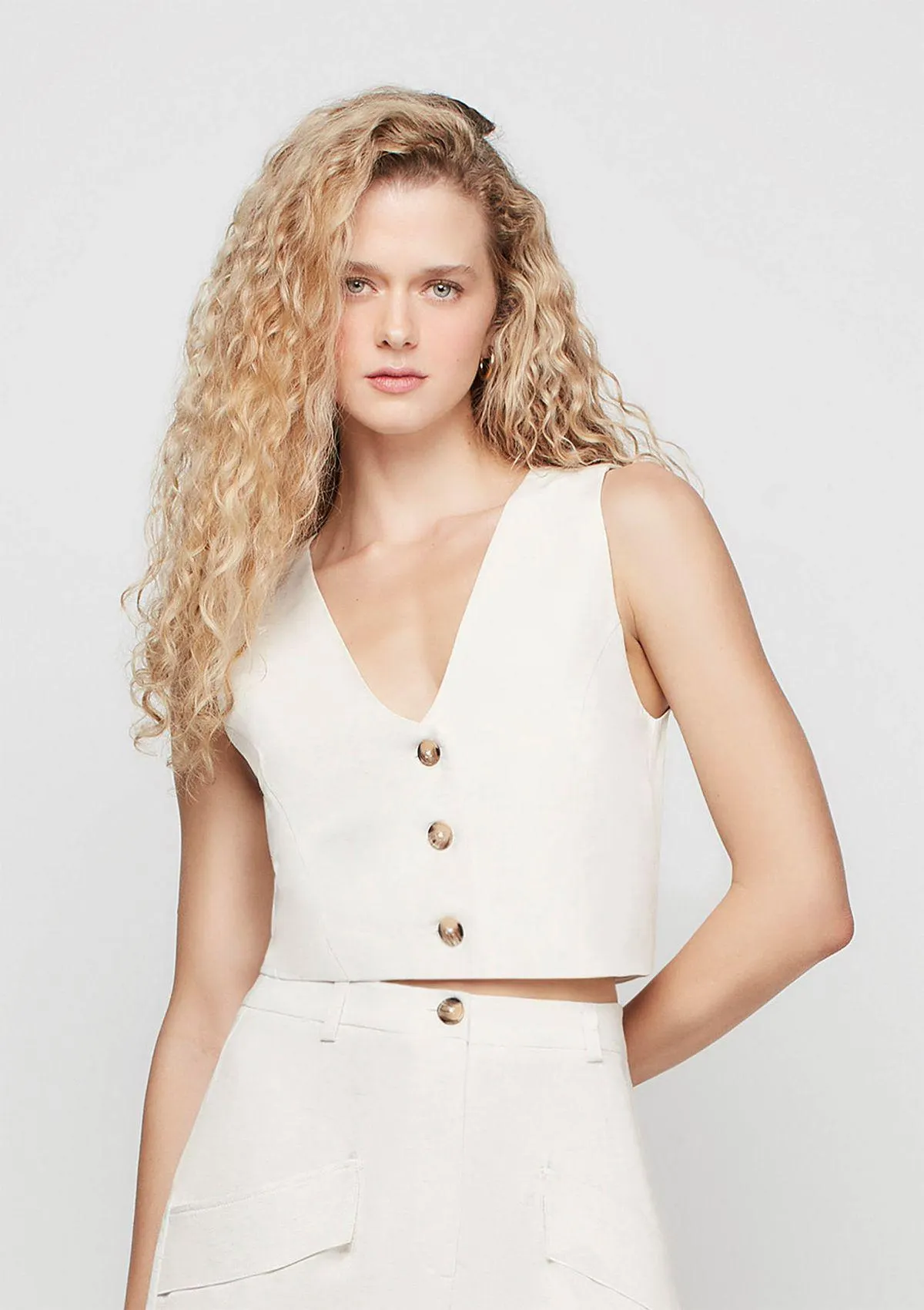 Colete Cropped Decote V Em Linho - Off White