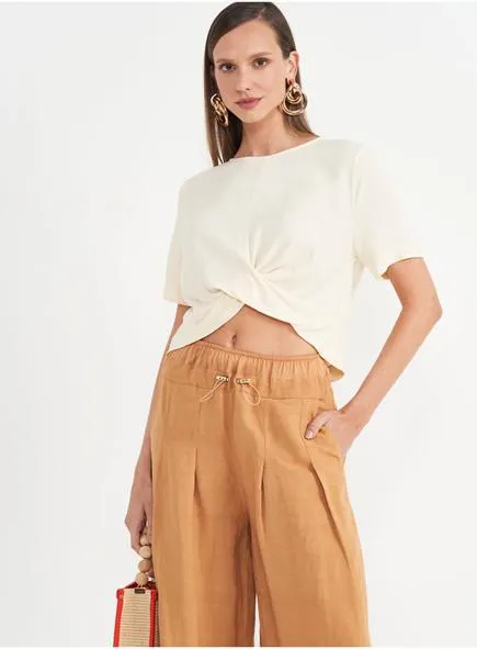 Blusa Ampla Com Detalhe Transpassado