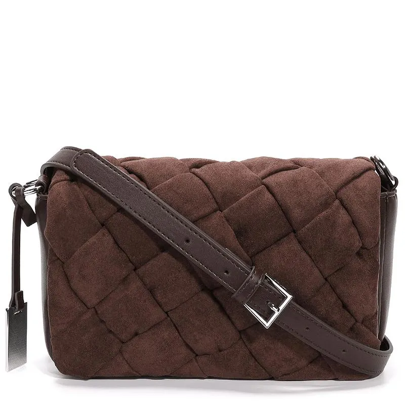 Bolsa transversal tressê de camurça marrom pinhão