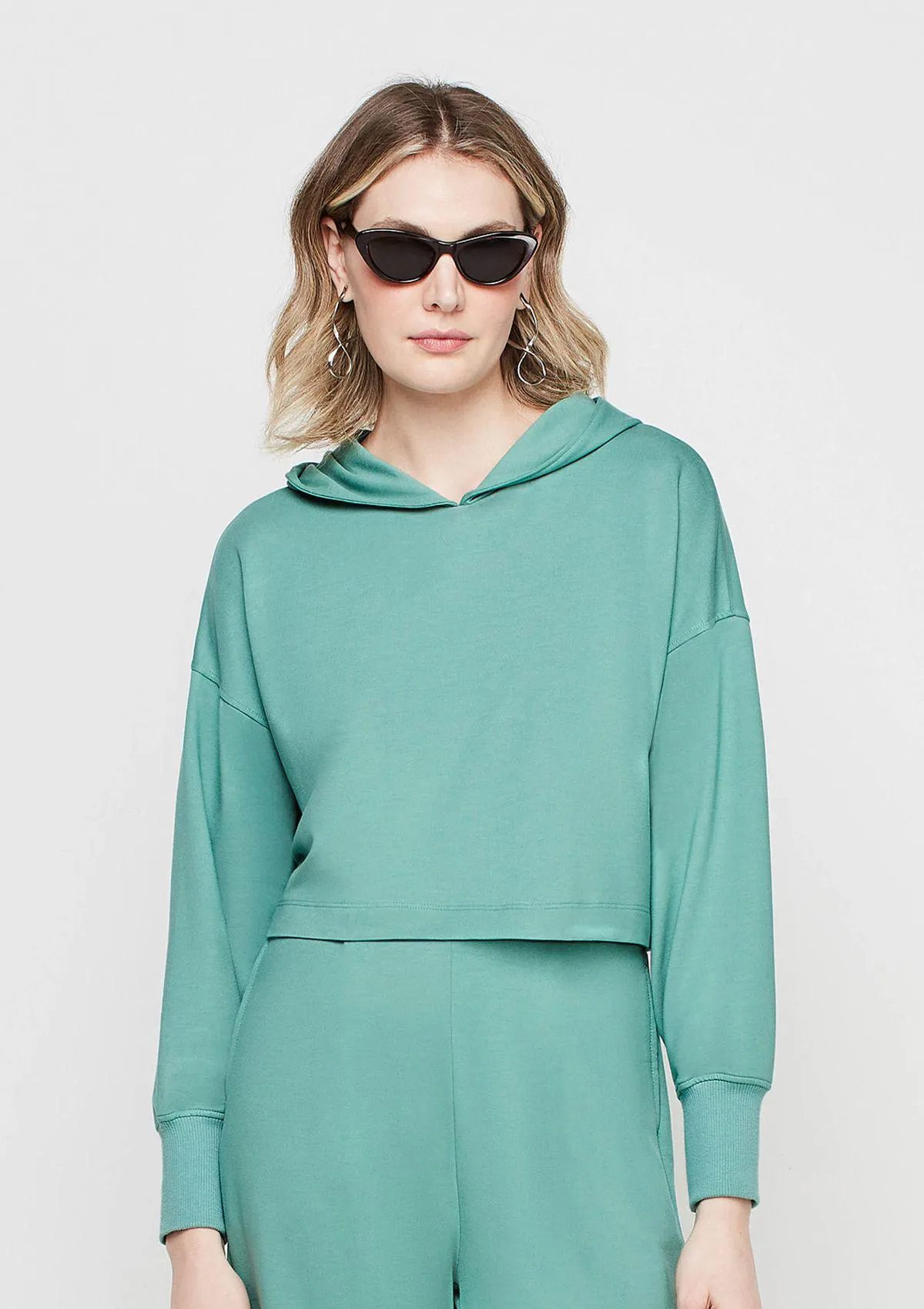 Blusão Amplo Com Capuz Em Viscose - Verde