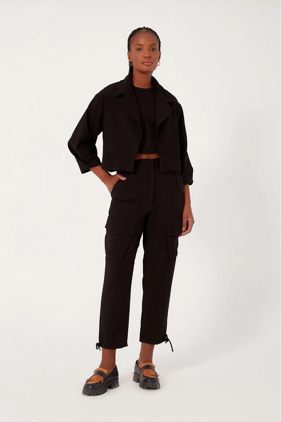 Calça Bolsos Laterais