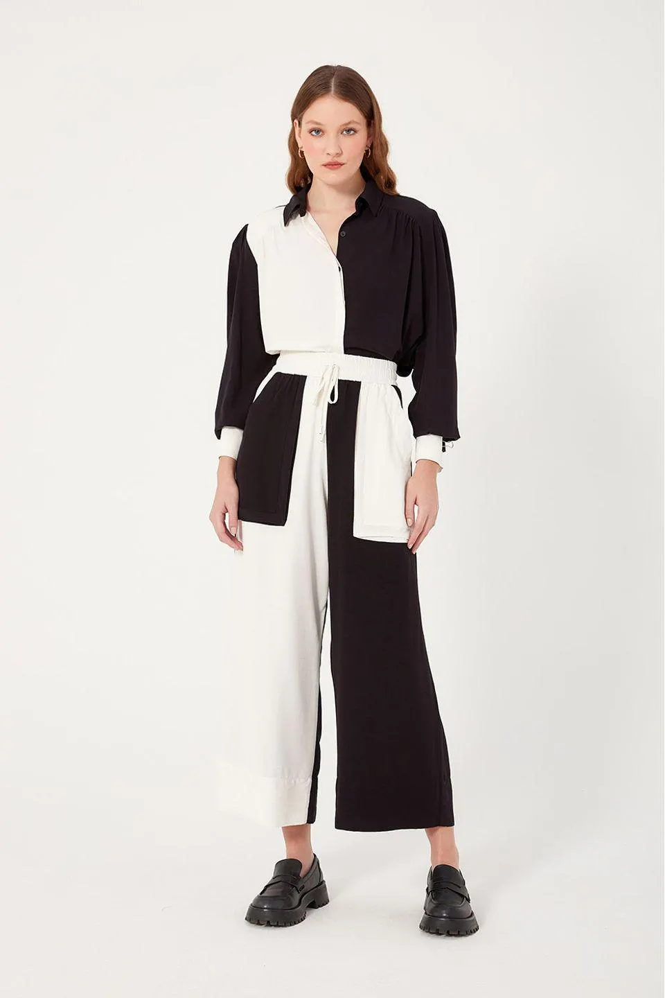 Calça Bicolor Bolsos