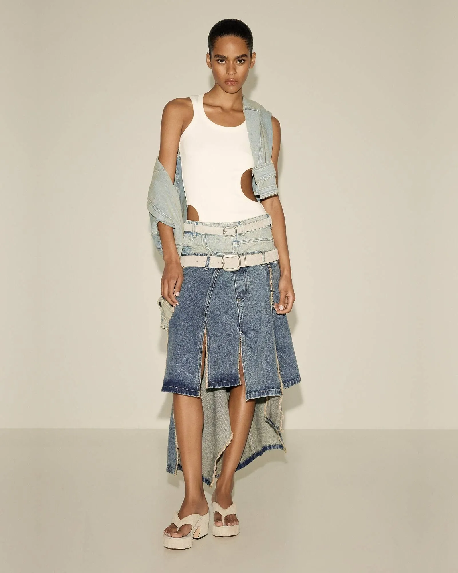 Encarte de Catálogo Desigual 11 de junho até 17 de junho 2025 - Pagina 4