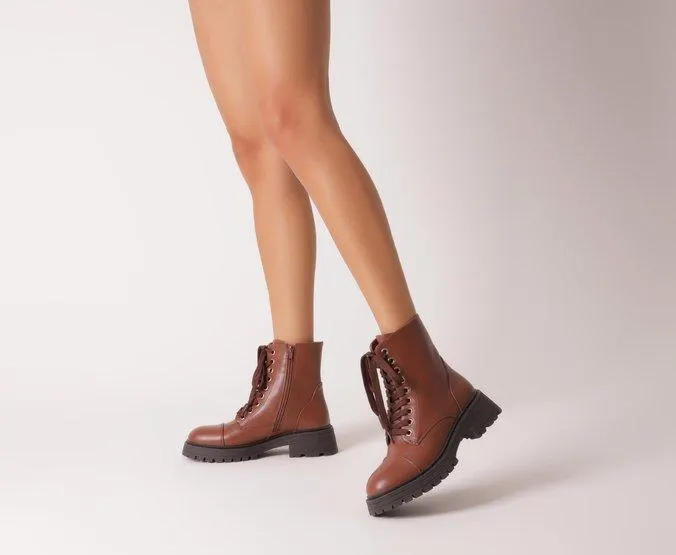 Bota Coturno Cano Curto Tratorada Marrom
