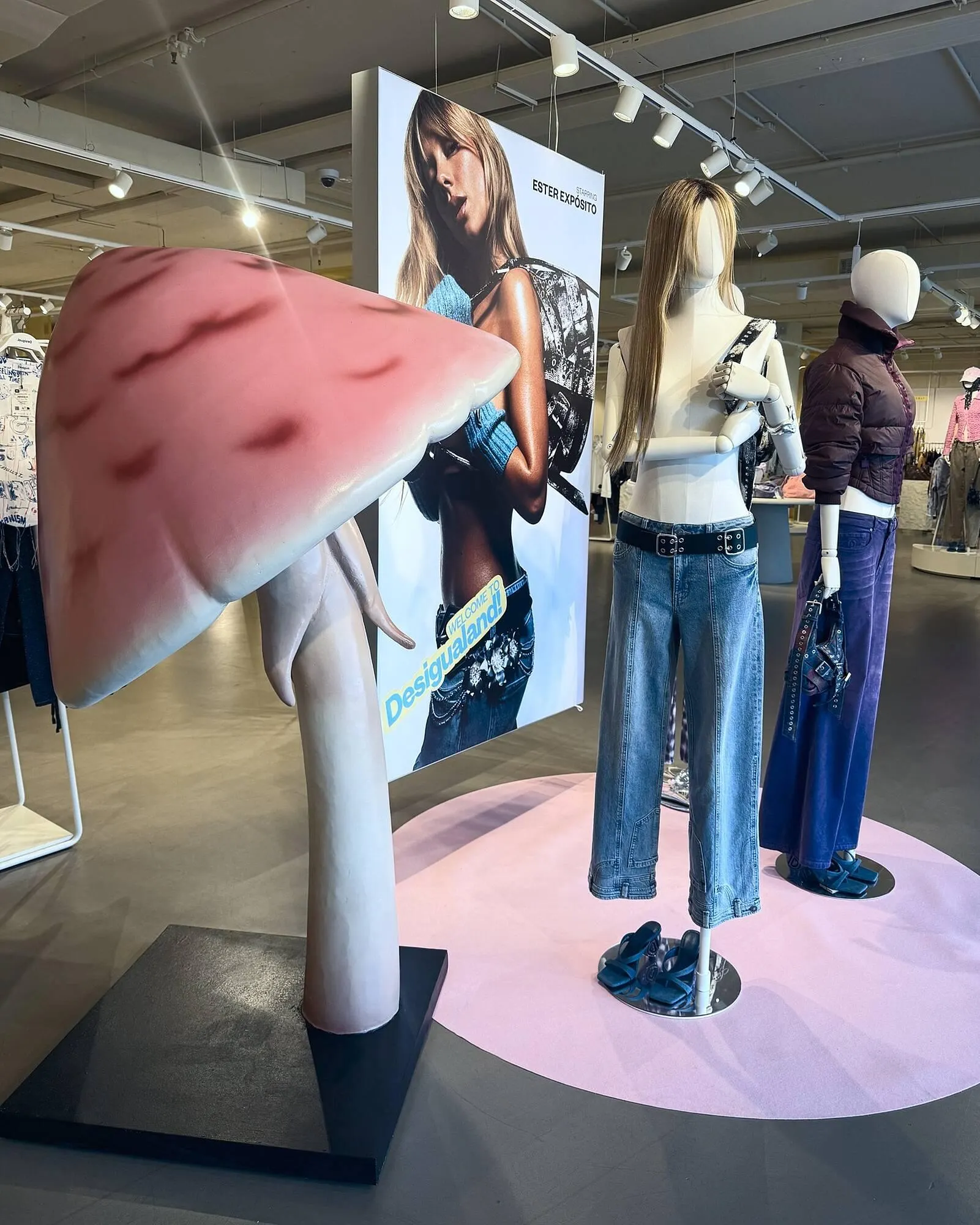 Encarte de Catálogo Desigual 22 de outubro até 30 de outubro 2025 - Pagina 3