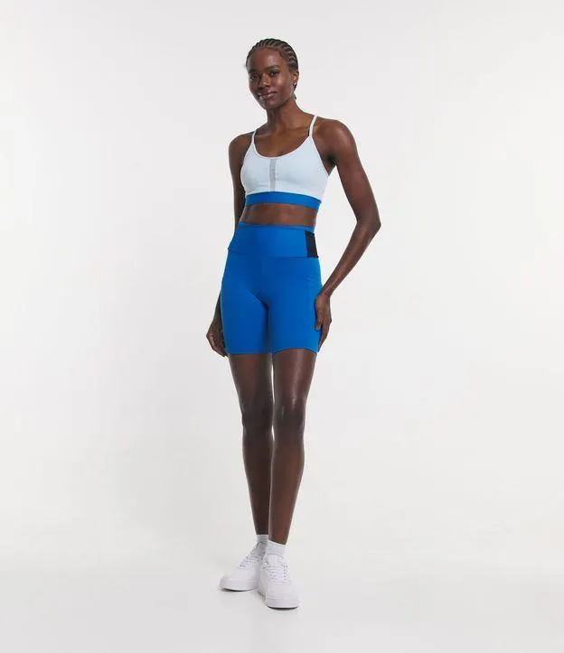 Bermuda Esportivo em Poliamida com Bolso em Tule Azul