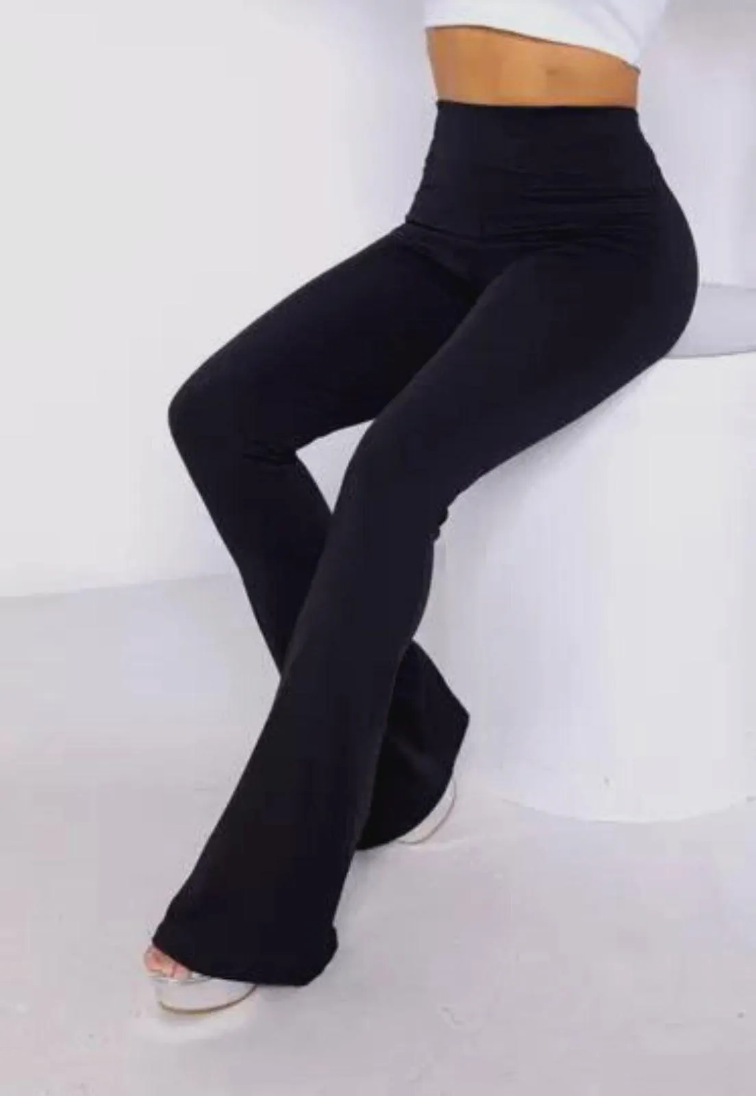 Calça Flare Bailarina Bella Fiore Modas Preto
