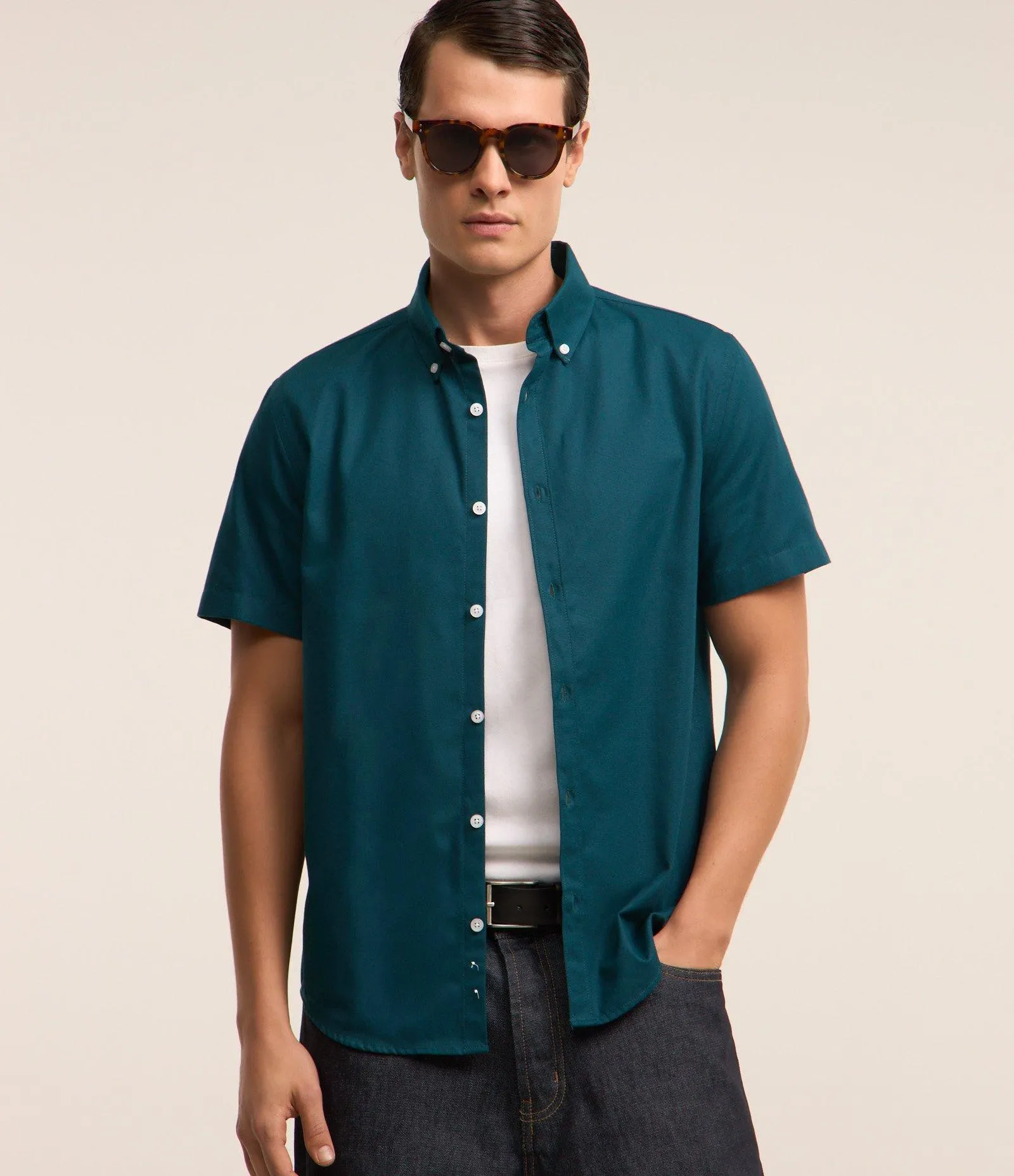 Camisa Comfort em Oxford com Gola Colarinho e Manga Curta Verde