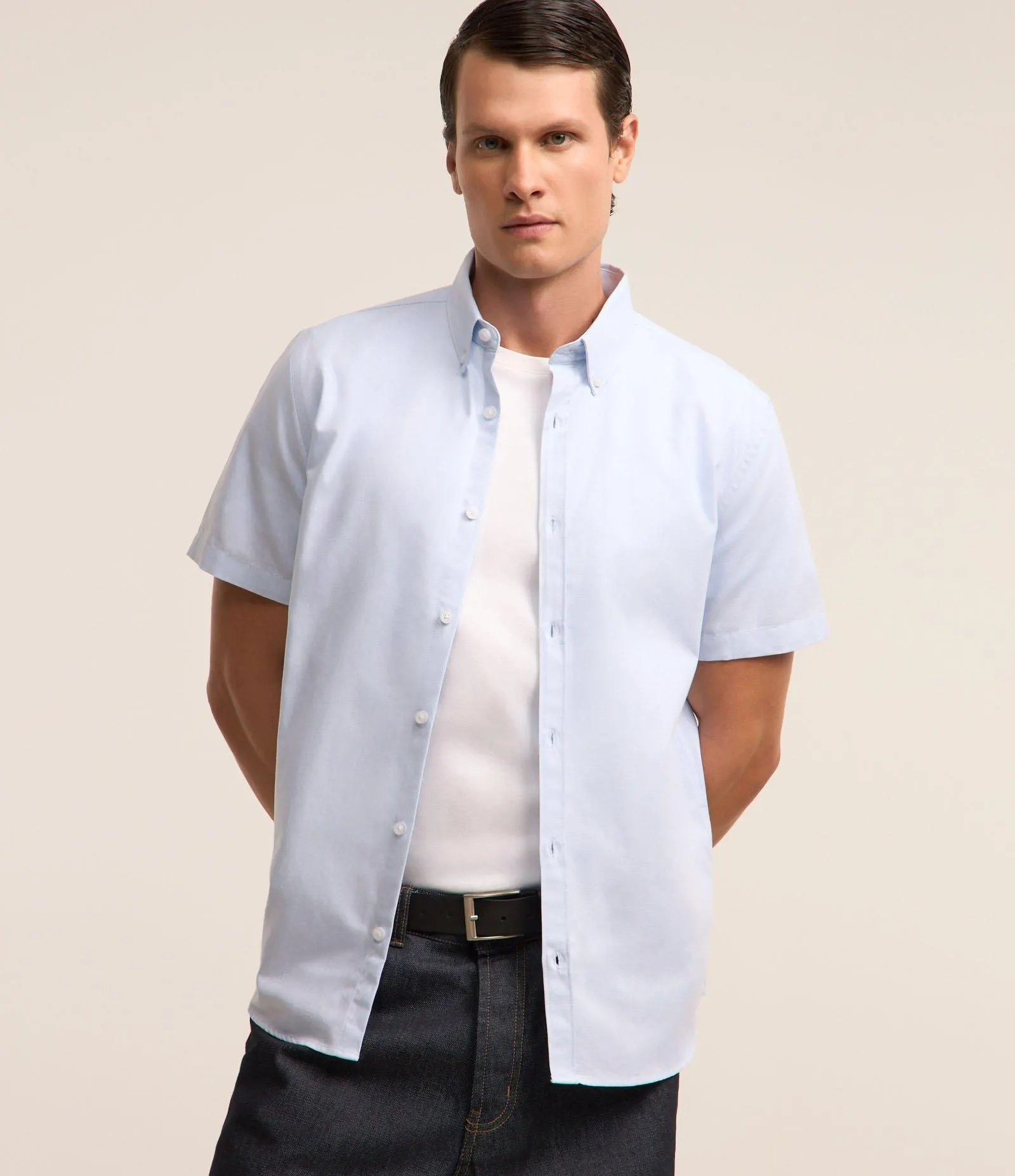 Camisa Comfort em Oxford com Gola Colarinho e Manga Curta Azul Claro