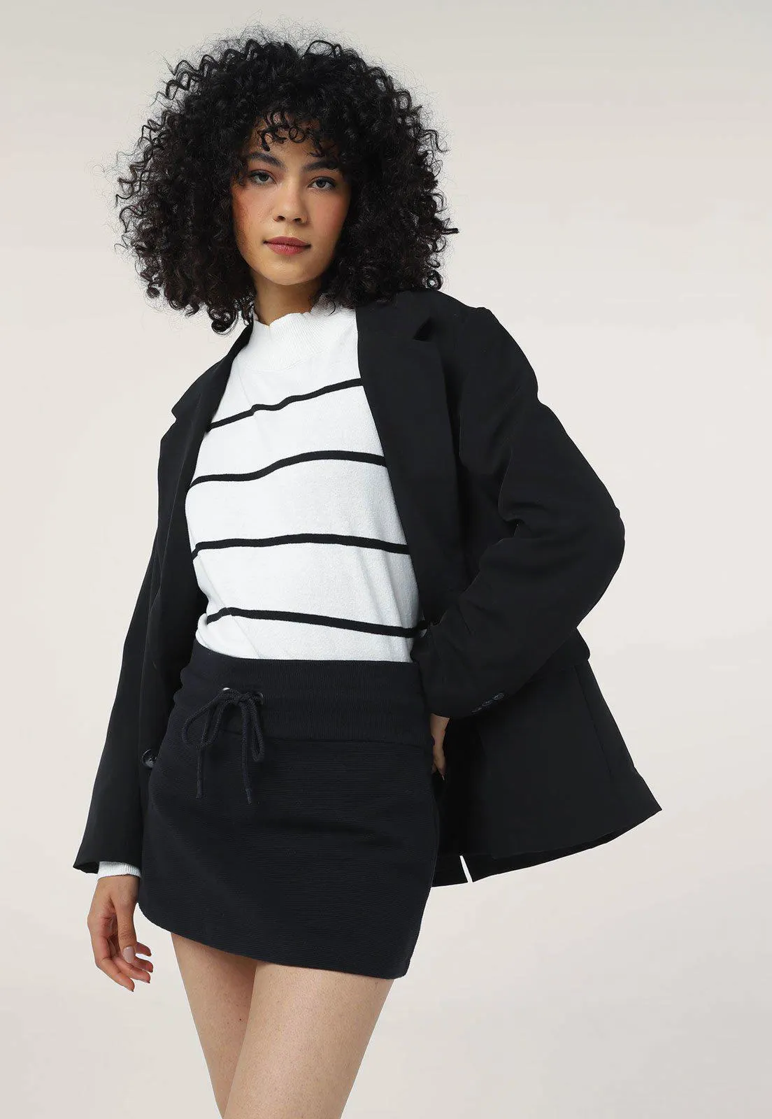 Short-saia Canelado Hering Amarração Preto