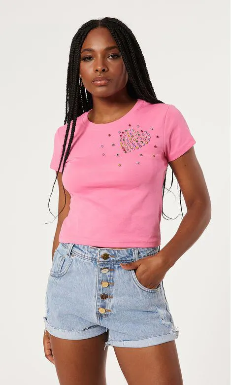 T-Shirt Coração Bordado Pedras Colors - Quartzo Rosa