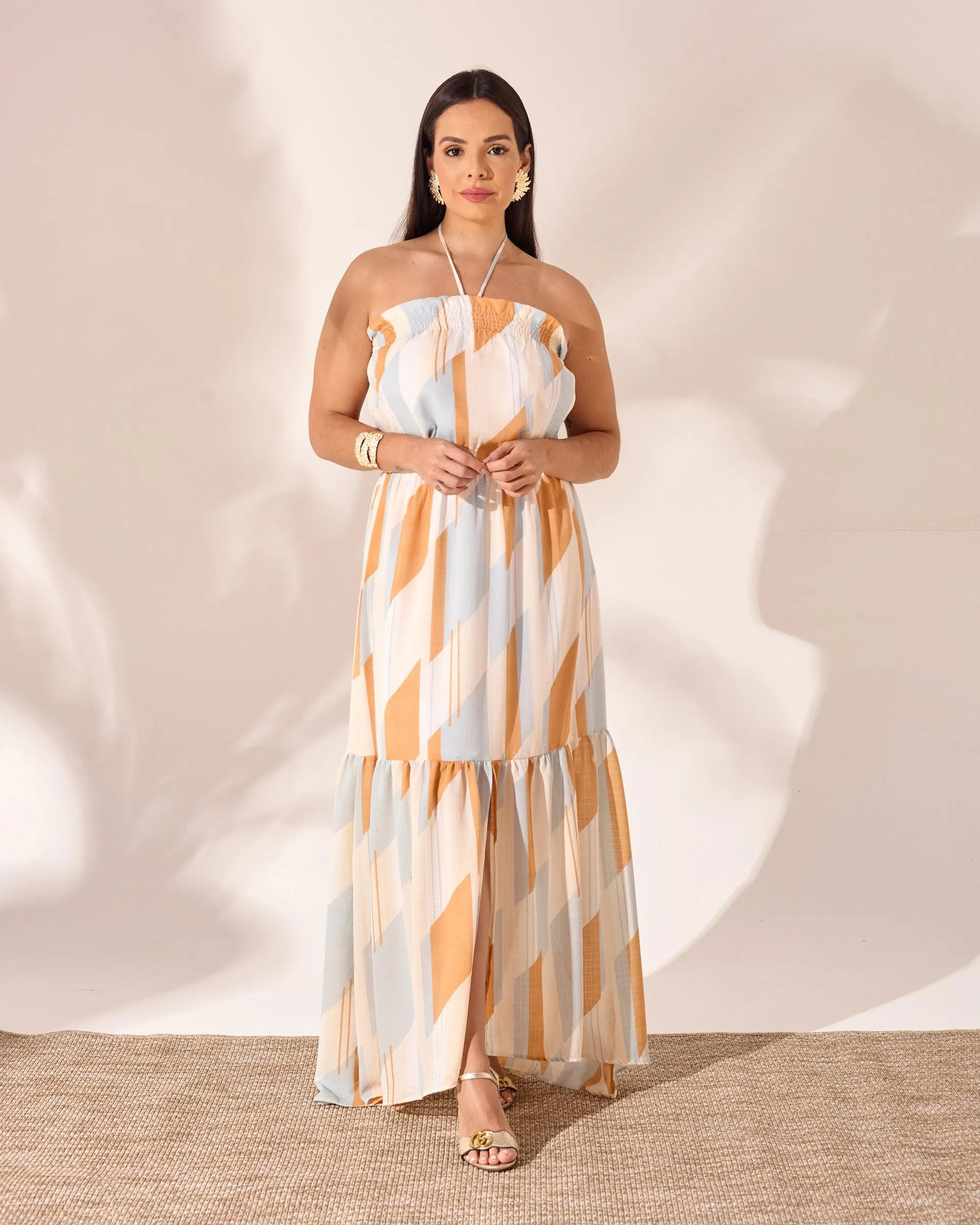 Vestido cropped irregular est. abstratos neutros