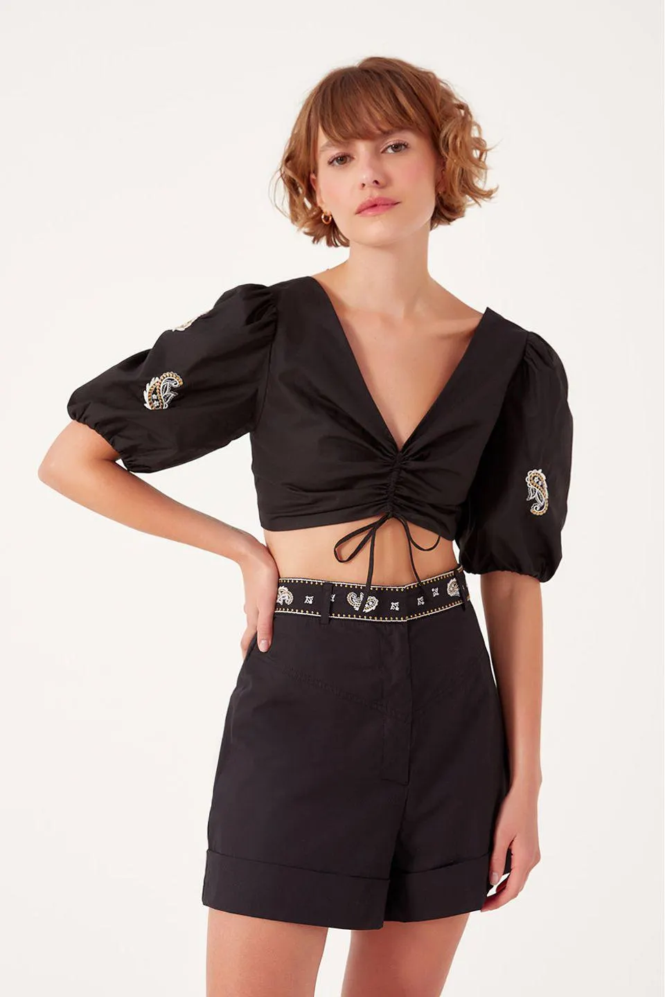 Blusa Franzido Bordado Bandana