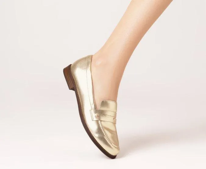 Mocassim Com Pala Aplicação A Dourado
