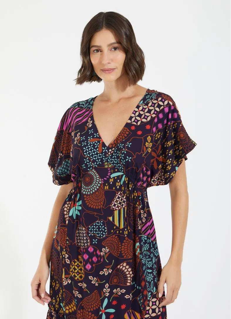 Vestido midi decote v estampado patchwork floral azul marinho