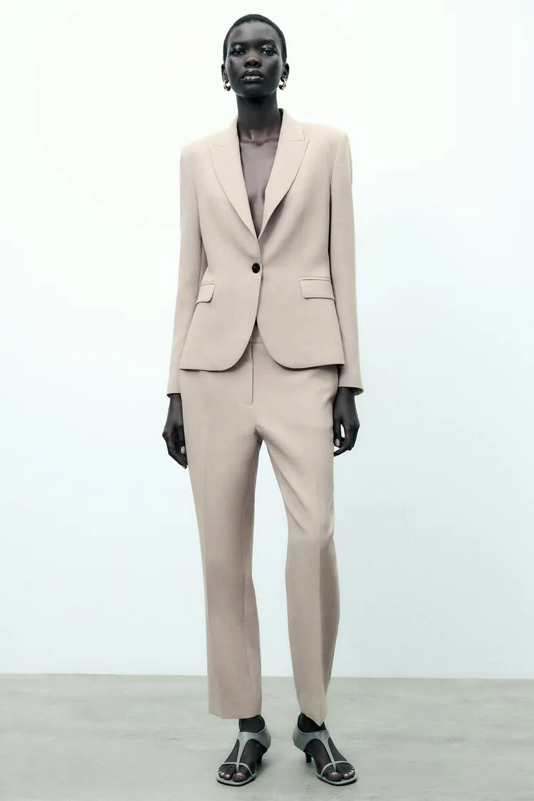 BLAZER DE GOLA COM LAPELA