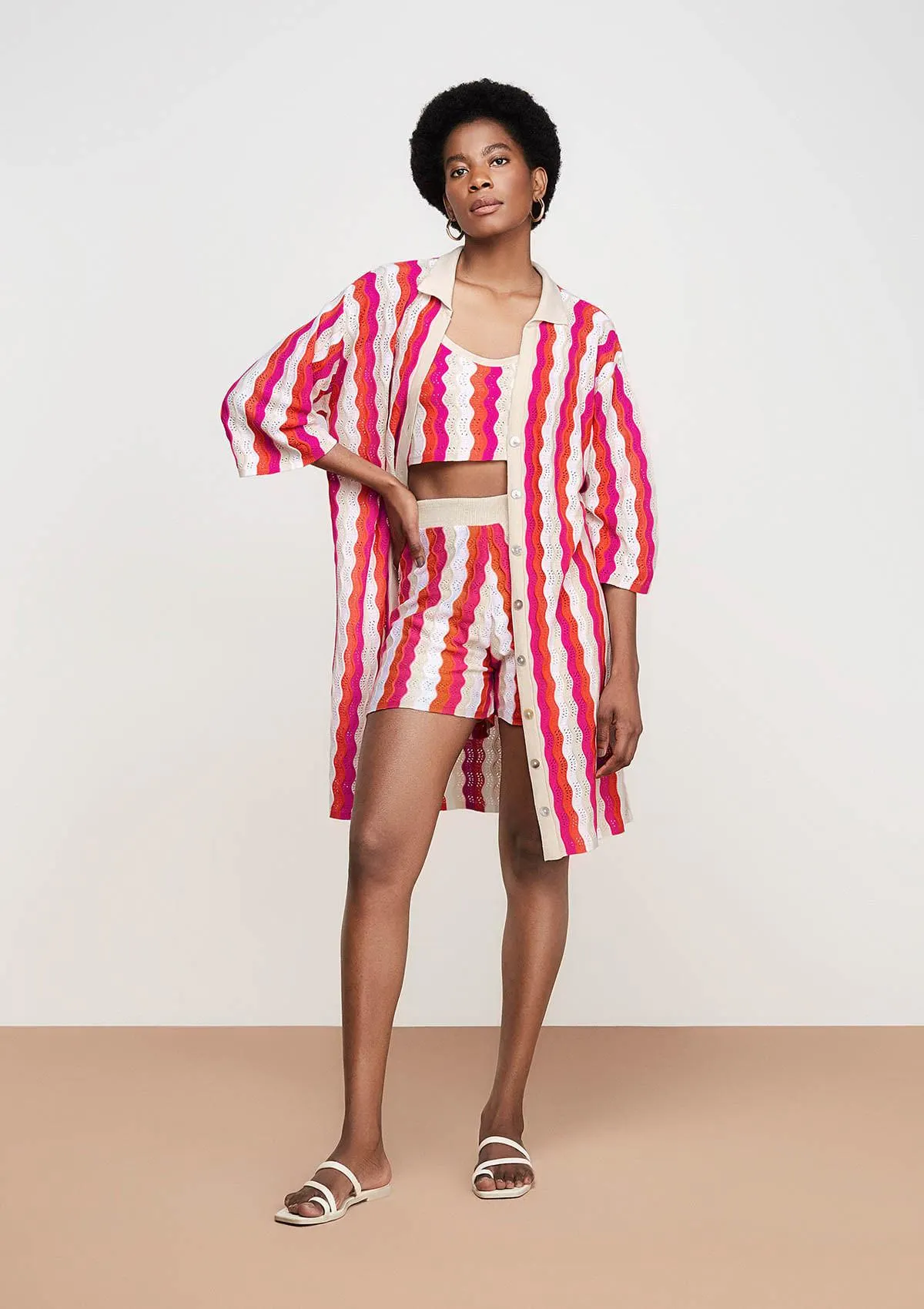 Vestido Chemise Curto Em Tricô Mangas Amplas - Rosa