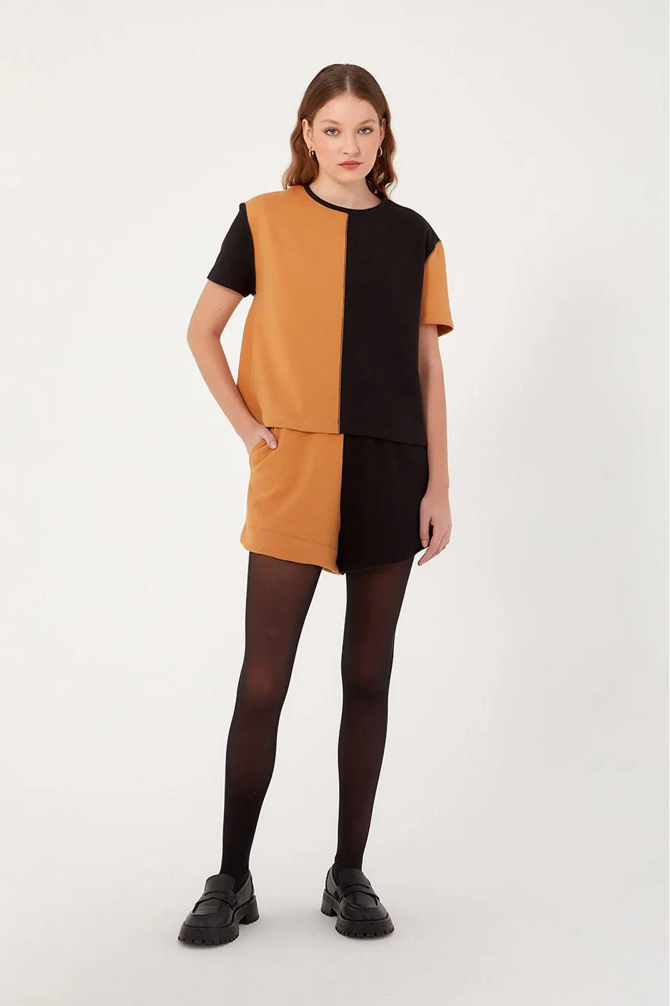 Short Moletom Bicolor