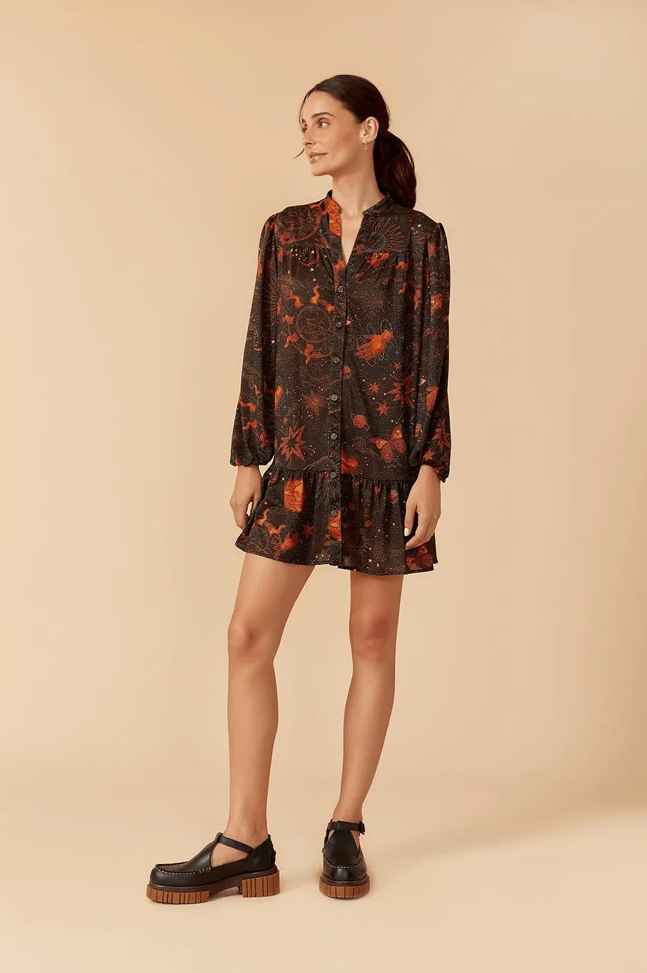 Vestido Curto Bata Estampa Espacial