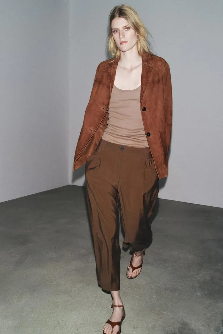 CALÇA CROPPED COM PREGAS ZW COLLECTION