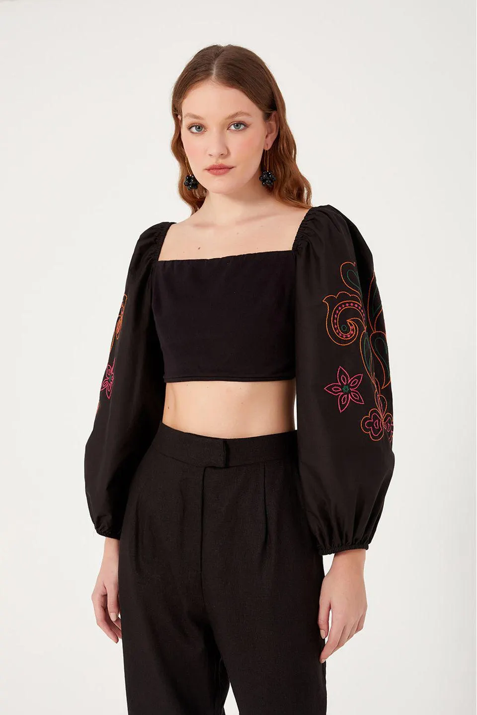 Blusa Manga Tecido Bordado